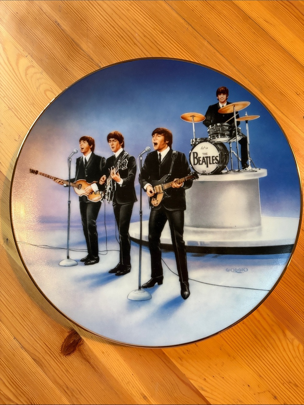 Vintage 1991 The Beatles "Live In Concert" Collector Plate by Delphi
